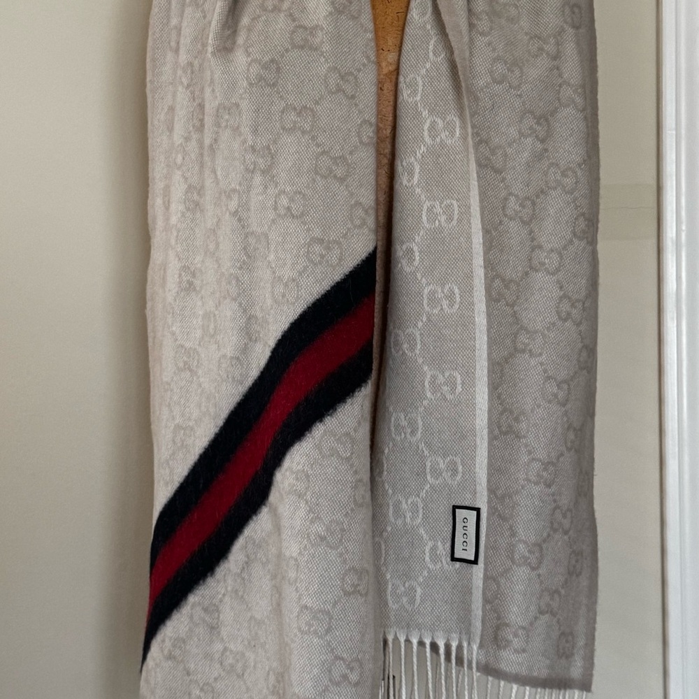 Gucci Ivory Scarf with Bold Red and Black Stripe